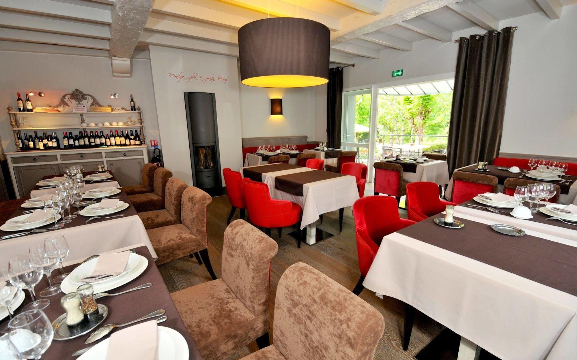 Logis Hotel Le Central Бареж Экстерьер фото